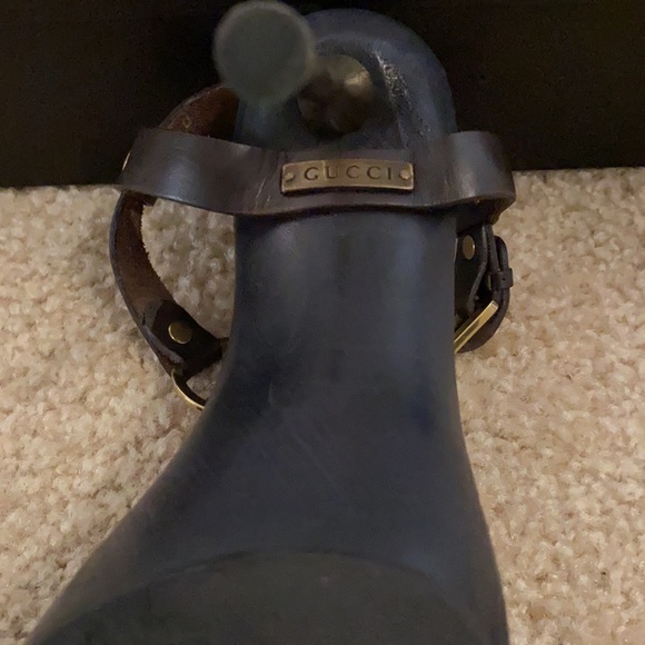 VINTAGE NEW GUCCI BNIB “KYLIE” DK BROWN LEATHER STILETTOS w/GOLD HEELS SZ 36 (6) - Picture 7 of 16